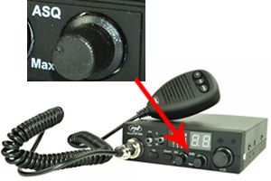 Der CB-Radiosender PNI Escort HP 8001L ASQ enthält Kopfhörer mit HS81-Mikrofon