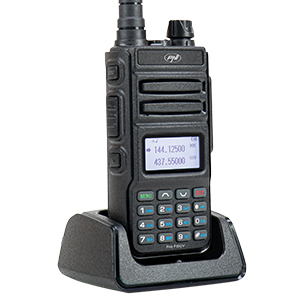 Hordozható VHF / UHF rádióállomás PNI P15UV