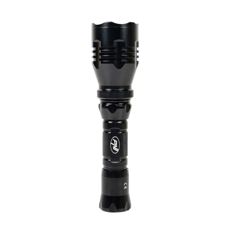 Powerful and versatile flashlight
